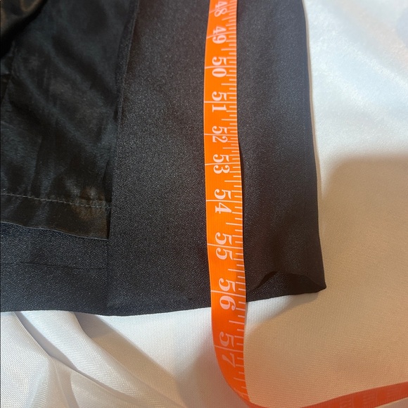 Elegant Black Embellished Evening Dress - Picture 14 of 16